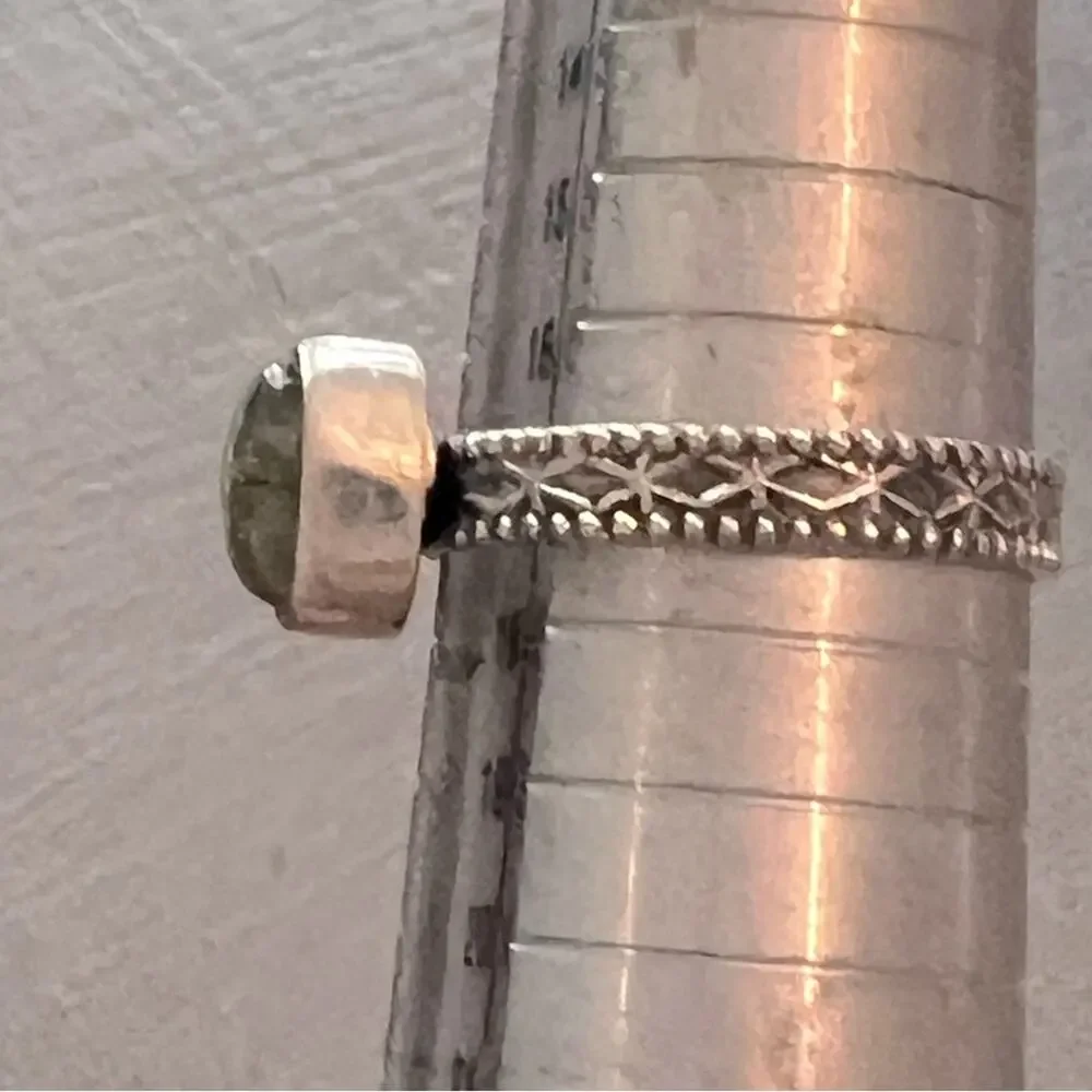 925 Sterling Silver Stone Ring Size 8